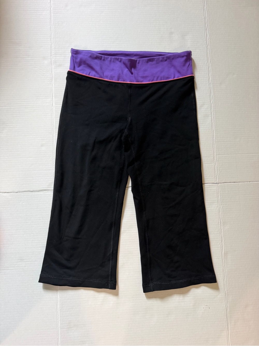 Tek Gear Capris Wid Leg Gauchos Women's Size Medium Black Purple Y2K
